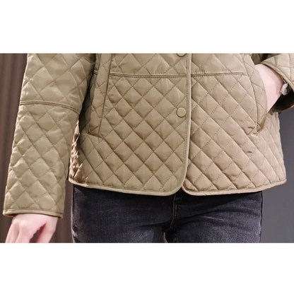 Quiluxe - Elegante Gesteppte Jacke für Damen mit Kragen und Knopfleiste