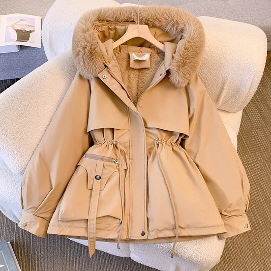 MonAmi - Parka Winterjacke Damen - Gefütterter Kurzmantel mit Kapuze und Kunstfellkragen